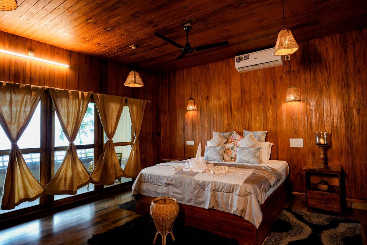 Driftwood Beach Resort Varkala Bagian luar foto